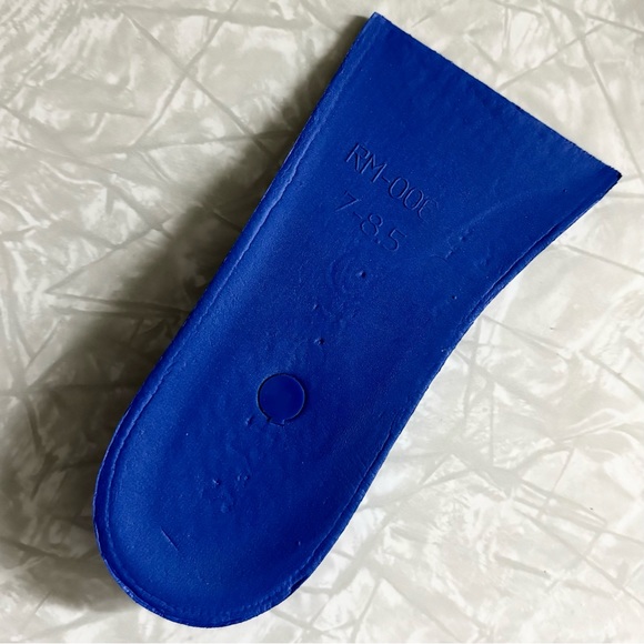 Retired/HTF! Rothy’s The Original Slip-On Sneaker in Marine Tiger 8 - Picture 11 of 12